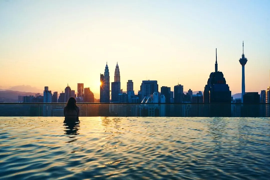 Regalia Suites Infinity Pool Kuala Lumpur Malásia
